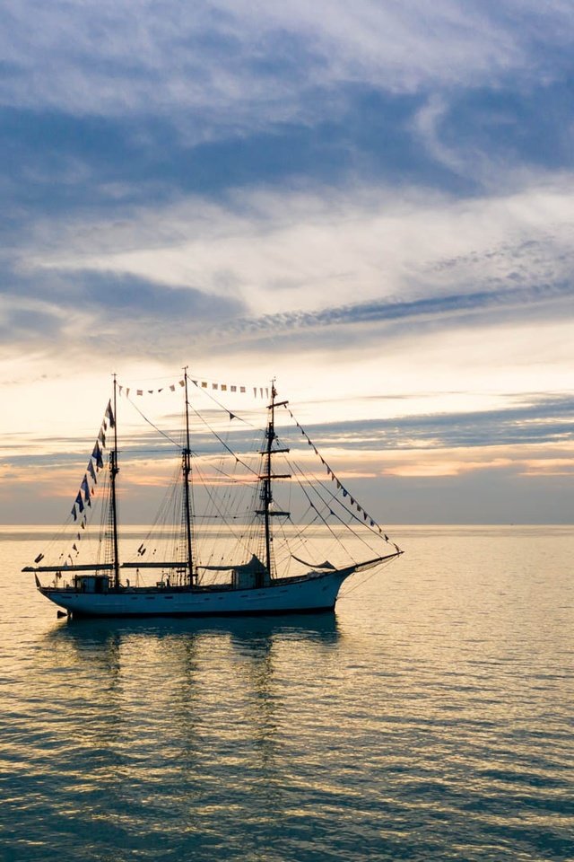 Обои закат, море, парусник, ла-манш, sunset, sea, sailboat, the channel разрешение 1920x1080 Загрузить