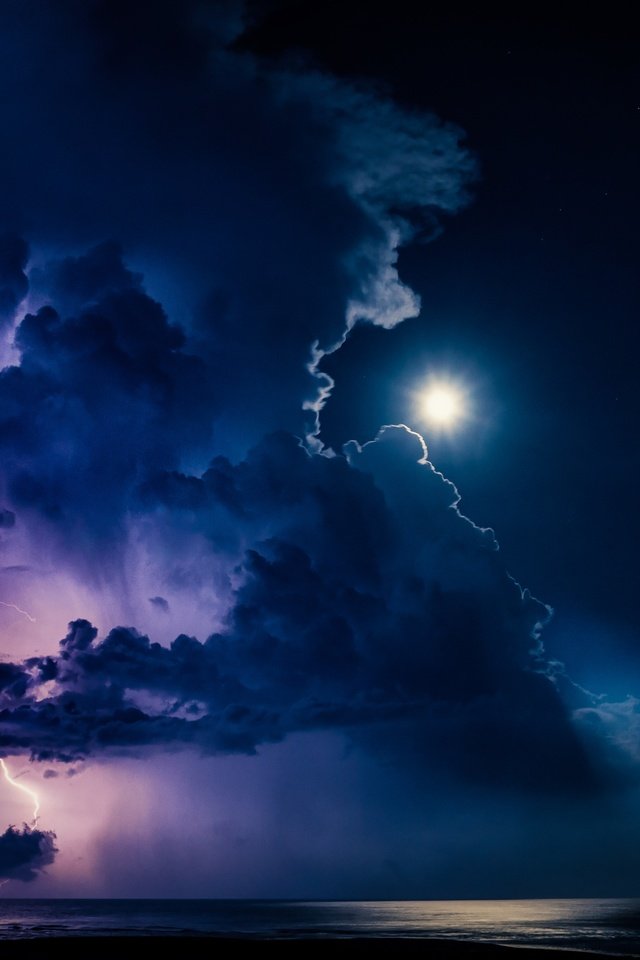 Обои тучи, молния, луна, гроза, clouds, lightning, the moon, the storm разрешение 2500x1667 Загрузить