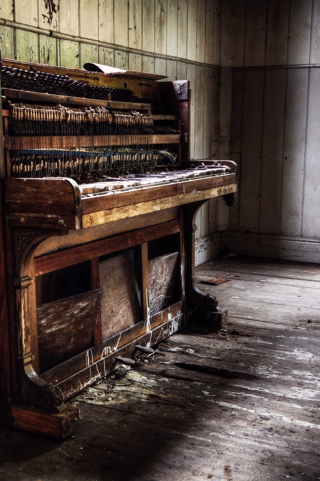 Обои дом, комната, пианино, старое, музыкальный инструмент, заброшенный, house, room, piano, old, musical instrument, abandoned разрешение 3543x2359 Загрузить