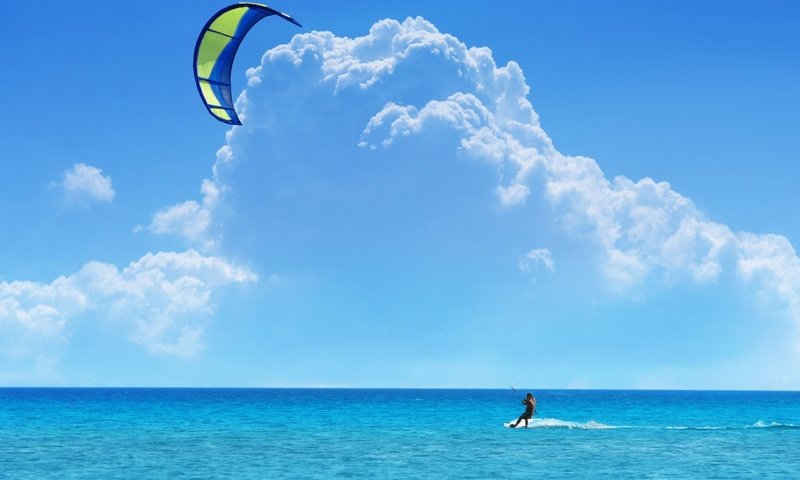 Обои небо, облака, море, кайтинг, серфинг, the sky, clouds, sea, kiting, surfing разрешение 2560x1600 Загрузить