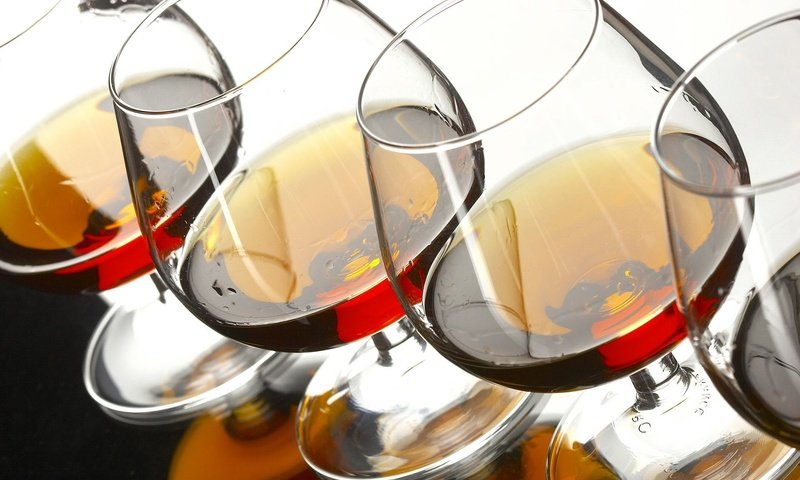 Обои бокалы, алкоголь, коньяк, glasses, alcohol, cognac разрешение 1920x1200 Загрузить
