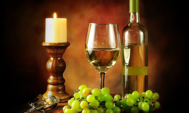 Обои виноград, бокал, вино, свеча, бутылка, белое вино, штопор, grapes, glass, wine, candle, bottle, white wine, corkscrew разрешение 2560x1600 Загрузить