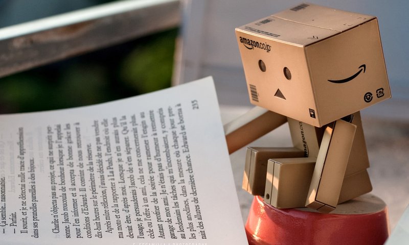 Обои робот, книга, данбо, korobochka, knizhka, картонный человечек, robot, book, danbo, cardboard man разрешение 1920x1200 Загрузить