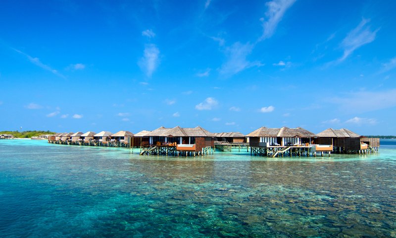 Обои море, бунгало, тропики, мальдивы, sea, bungalow, tropics, the maldives разрешение 4928x1836 Загрузить