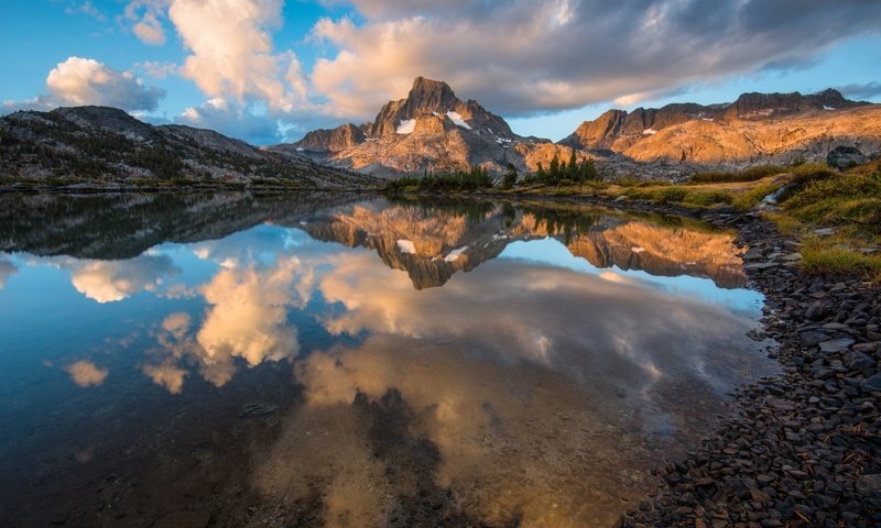 Обои деревья, озеро, природа, отражение, осень, канада, trees, lake, nature, reflection, autumn, canada разрешение 1920x1200 Загрузить