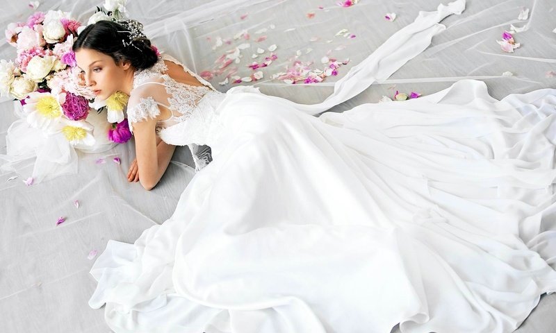 Обои цветы, платье, невеста, flowers, dress, the bride разрешение 1920x1080 Загрузить