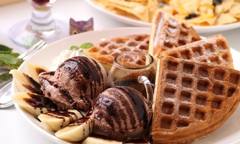 Обои мороженое, шоколад, сладкое, десерт, бананы, вафли, ice cream, chocolate, sweet, dessert, bananas, waffles разрешение 1920x1280 Загрузить