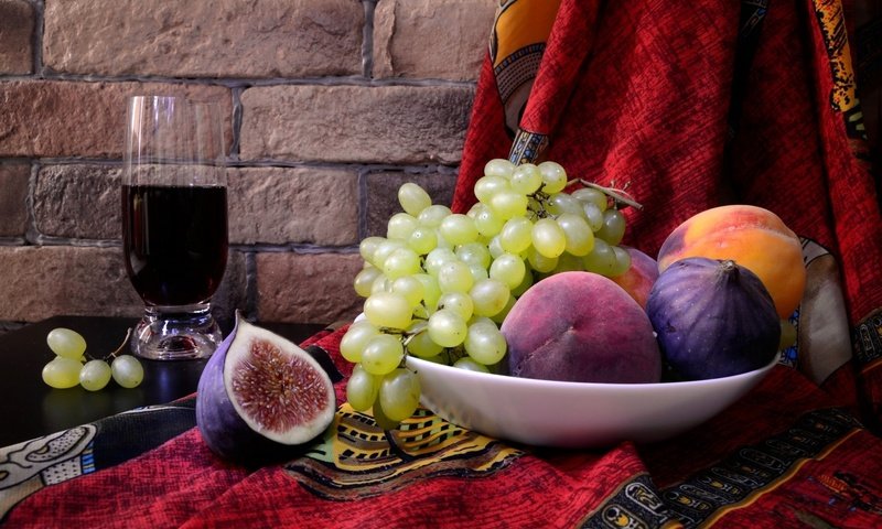 Обои виноград, фрукты, персики, тарелка, натюрморт, сок, инжир, grapes, fruit, peaches, plate, still life, juice, figs разрешение 1920x1280 Загрузить