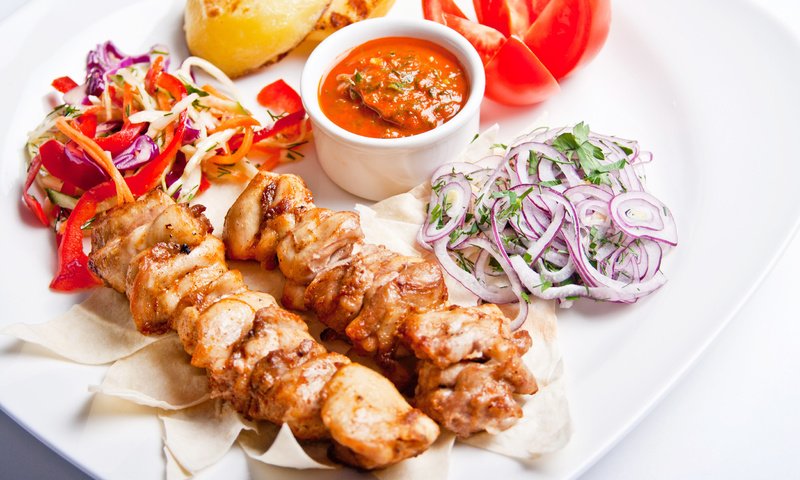 Обои овощи, мясо, шашлык, соус, vegetables, meat, kebab, sauce разрешение 2550x1700 Загрузить