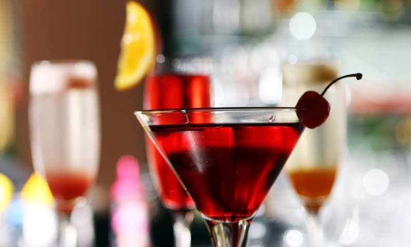 Обои бокал, вишня, апельсин, коктейль, glass, cherry, orange, cocktail разрешение 2880x1920 Загрузить
