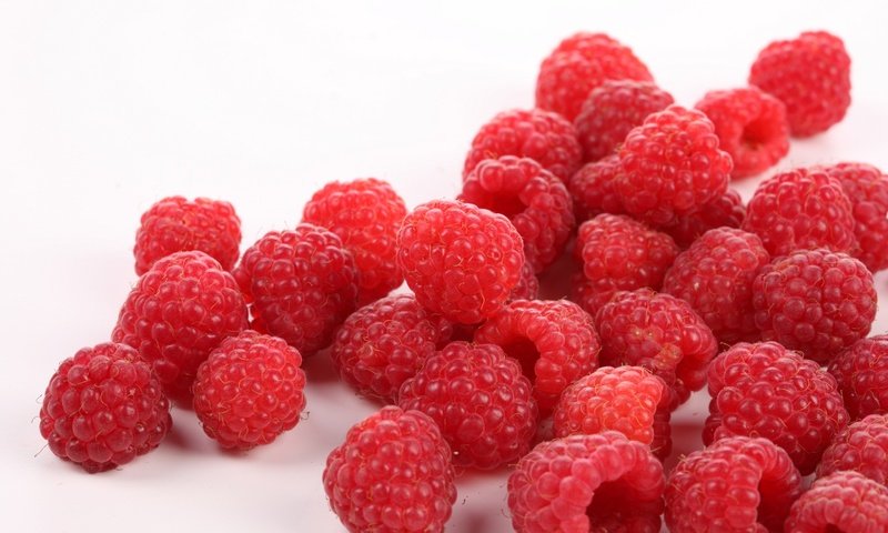 Обои малина, ягоды, лесные ягоды, ягоды малины, raspberry, berries, raspberries разрешение 2880x1920 Загрузить