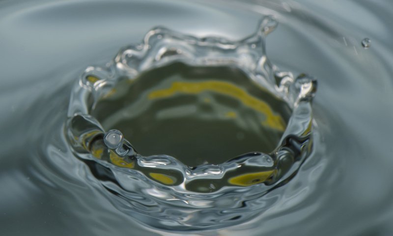Обои вода, макро, капли, брызги, всплеск, жидкость, water, macro, drops, squirt, splash, liquid разрешение 2048x1356 Загрузить