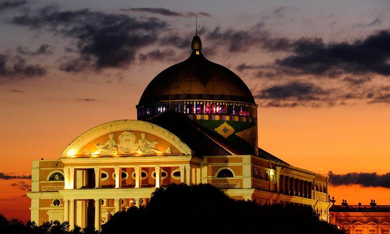 Обои ночь, огни, бразилия, зарево, театр, манаус, амазонас, night, lights, brazil, glow, theatre, manaus, amazonas разрешение 1920x1080 Загрузить