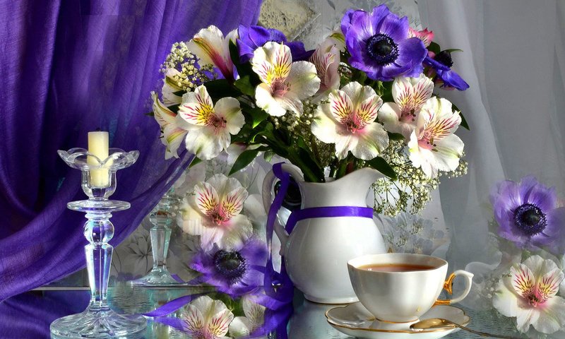 Обои альстромерия, цветы, анемоны, свечи, блюдце, букет, чашка, чай, кувшин, занавеска, alstroemeria, flowers, anemones, candles, saucer, bouquet, cup, tea, pitcher, curtain разрешение 2045x1375 Загрузить