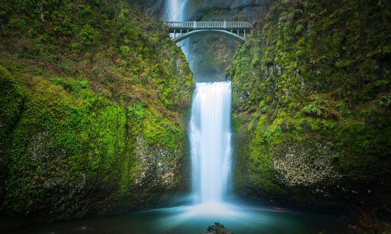 Обои мост, водопад, сша, сумерки, орегон, водопад малтнома, bridge, waterfall, usa, twilight, oregon, the multnomah falls разрешение 5304x3536 Загрузить