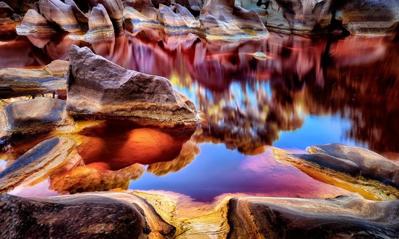 Обои река, природа, отражение, пейзаж, каньон, испания, рельеф, rio tinto, river, nature, reflection, landscape, canyon, spain, relief разрешение 2048x1156 Загрузить