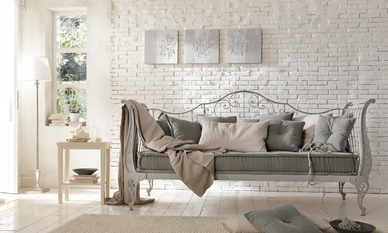 Обои интерьер, кирпич, диван, кантри, ковка, interior, brick, sofa, country разрешение 1920x1080 Загрузить