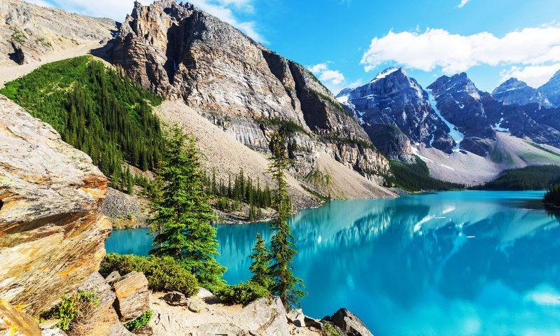 Обои небо, облака, деревья, озеро, горы, природа, отражение, пейзаж, the sky, clouds, trees, lake, mountains, nature, reflection, landscape разрешение 2880x1800 Загрузить