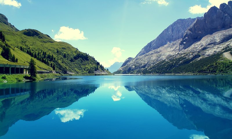 Обои небо, облака, озеро, горы, отражение, италия, marmoleda, the sky, clouds, lake, mountains, reflection, italy разрешение 2560x1600 Загрузить