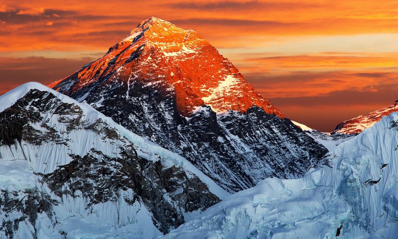 Обои горы, снег, пейзаж, эверест, вершина, mountains, snow, landscape, everest, top разрешение 1920x1200 Загрузить