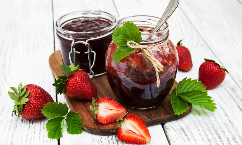 Обои клубника, ягоды, варенье, клубничное, баночки, olena rudo, strawberry, berries, jam, jars разрешение 3021x2178 Загрузить