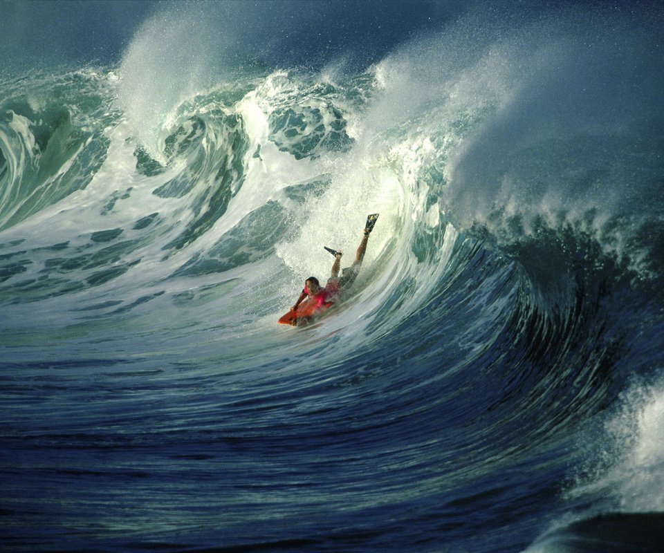 Обои волна, движение, сёрфер, wave, movement, surfer разрешение 2000x1333 Загрузить