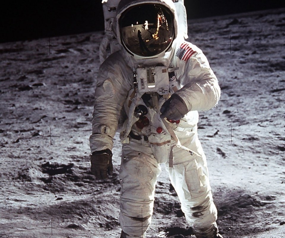 Обои космос, луна, скафандр, космонавт, аполлон 11, space, the moon, the suit, astronaut разрешение 1920x1173 Загрузить