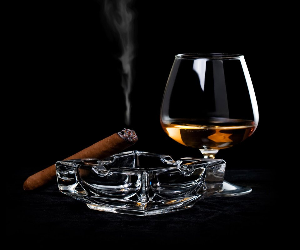 Обои сигара, выпивка, спиртное, cigar, booze, alcohol разрешение 1920x1200 Загрузить