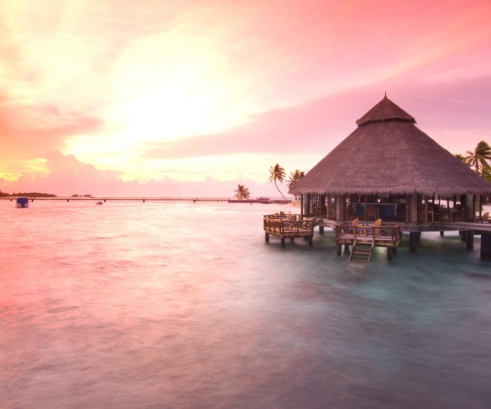 Обои закат, бунгало, тропики, мальдивы, sunset, bungalow, tropics, the maldives разрешение 4228x2732 Загрузить