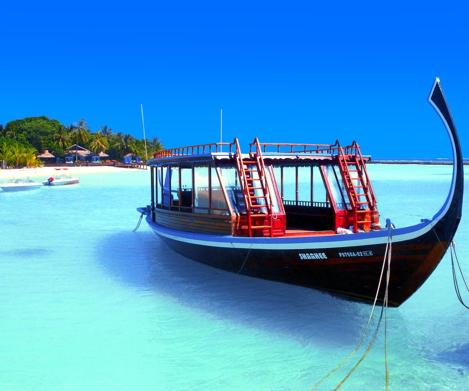 Обои пляж, лодка, остров, тропики, мальдивы, beach, boat, island, tropics, the maldives разрешение 2382x1780 Загрузить