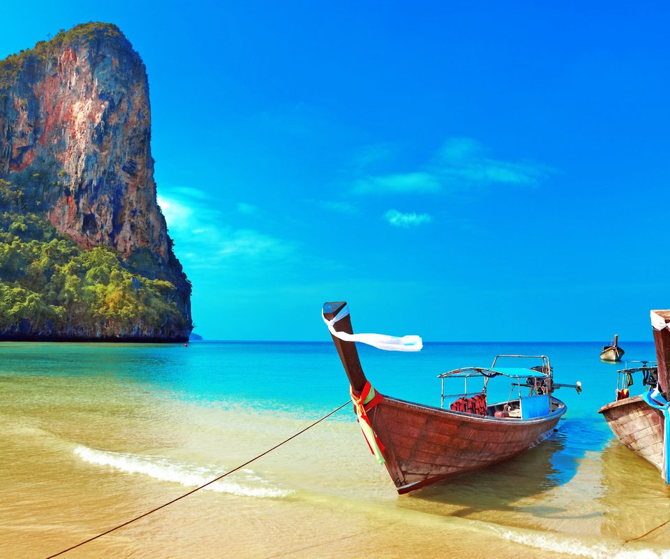 Обои море, скала, пляж, лодки, таиланд, тропики, sea, rock, beach, boats, thailand, tropics разрешение 4256x2820 Загрузить