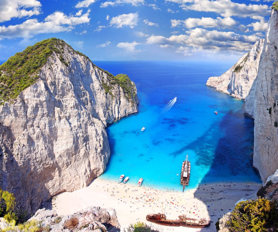 Обои скалы, море, отдых, греция, бухта, rocks, sea, stay, greece, bay разрешение 7506x3852 Загрузить