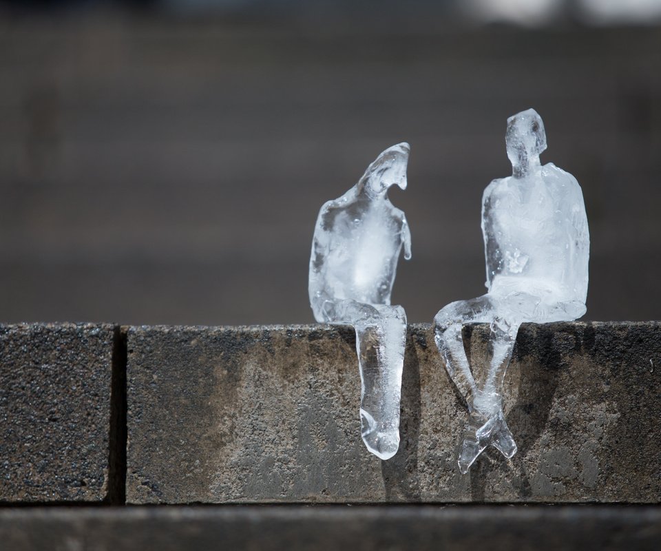 Обои лёд, человечки, фигурки, кирпичи, сидят, ice, men, figures, bricks, sitting разрешение 2048x1365 Загрузить