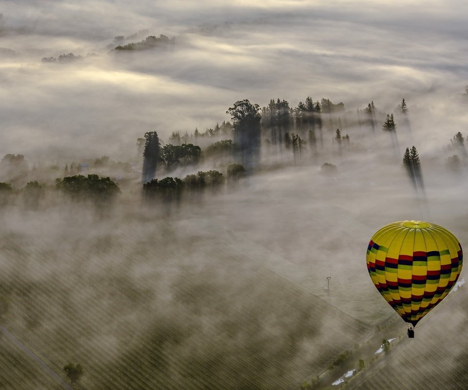 Обои пейзаж, туман, спорт, воздушный шар, landscape, fog, sport, balloon разрешение 2560x1697 Загрузить