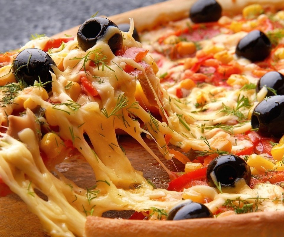 Обои сыр, кукуруза, пицца, маслины, паприка, cheese, corn, pizza, olives, paprika разрешение 1920x1200 Загрузить