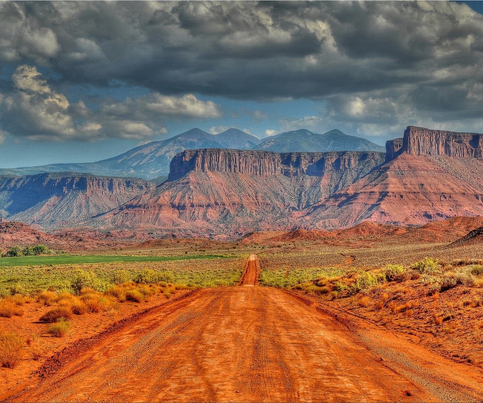 Обои дорога, горы, скалы, пейзаж, штат юта, road, mountains, rocks, landscape, utah разрешение 2880x1915 Загрузить