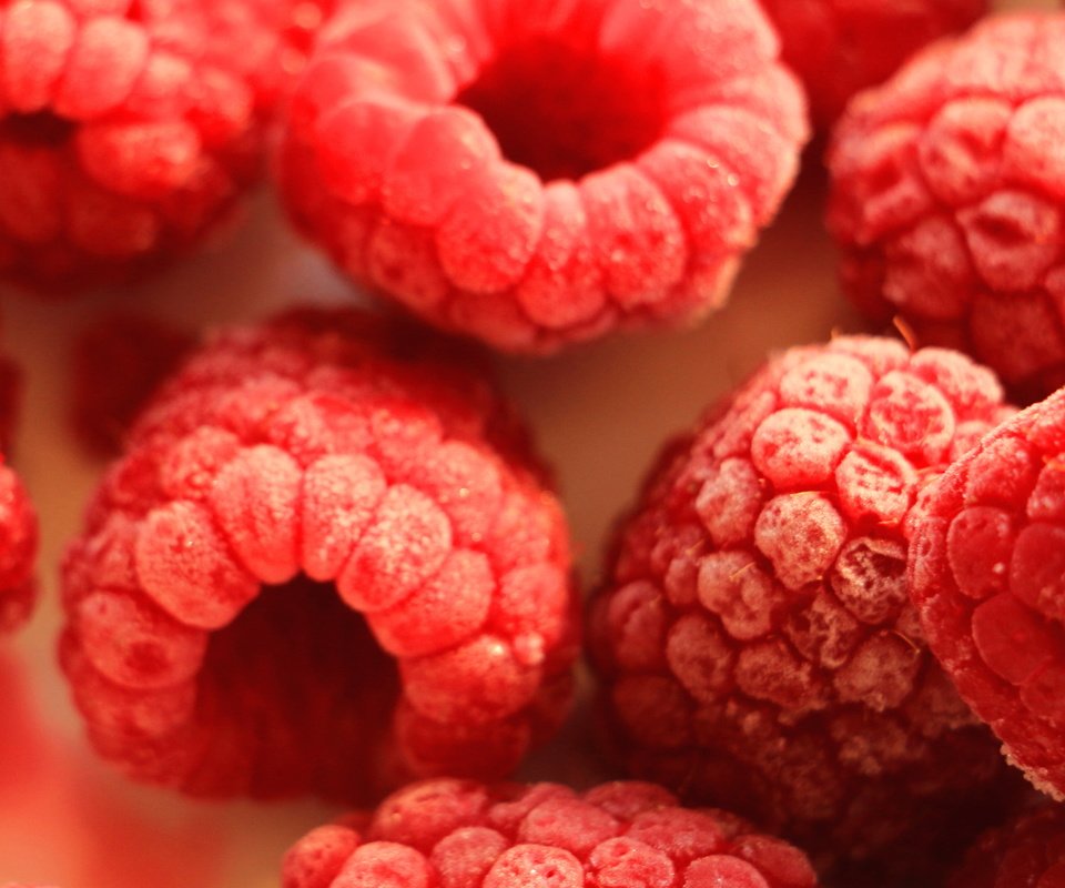 Обои макро, малина, ягоды, macro, raspberry, berries разрешение 4378x2919 Загрузить