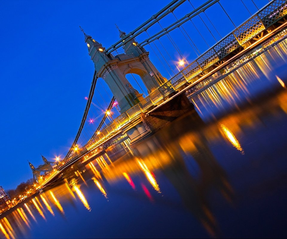 Обои ночь, огни, лондон, англия, опора, хаммерсмитский мост, night, lights, london, england, support, hammersmith bridge разрешение 2048x1365 Загрузить