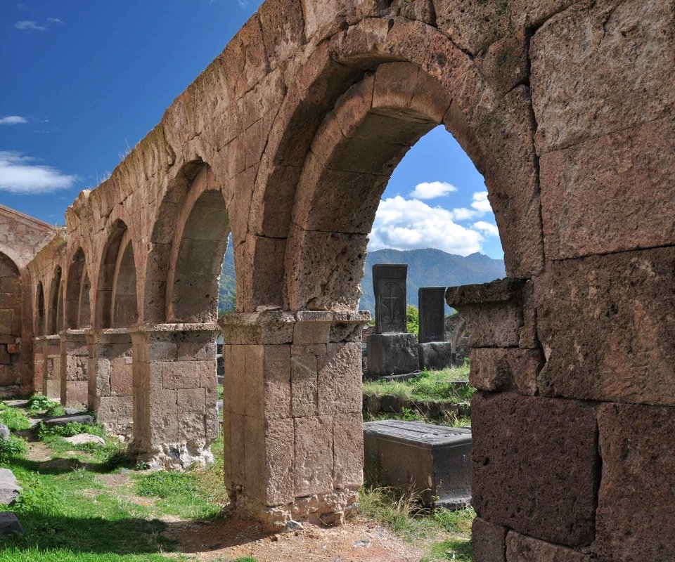 Обои небо, облака, крест, армения, айастан, the sky, clouds, cross, armenia, hayastan разрешение 4288x2848 Загрузить