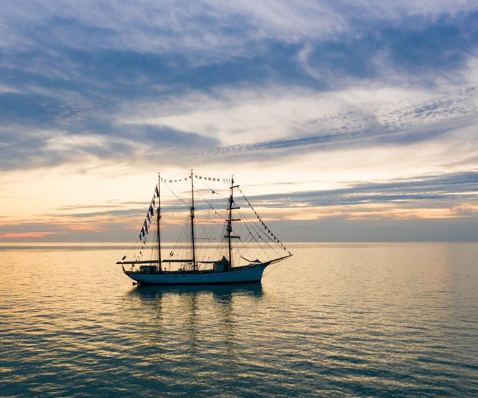 Обои закат, море, парусник, ла-манш, sunset, sea, sailboat, the channel разрешение 1920x1080 Загрузить