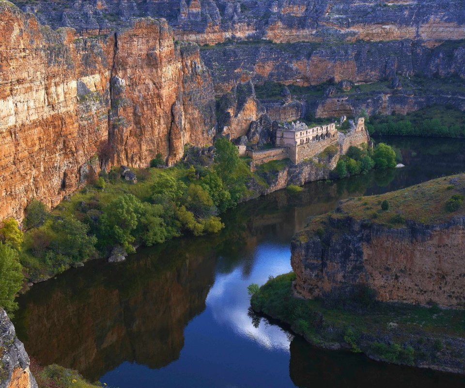 Обои река, скалы, ущелье, испания, дуратон, nuestra señora de la hoz, river, rocks, gorge, spain разрешение 5120x2880 Загрузить