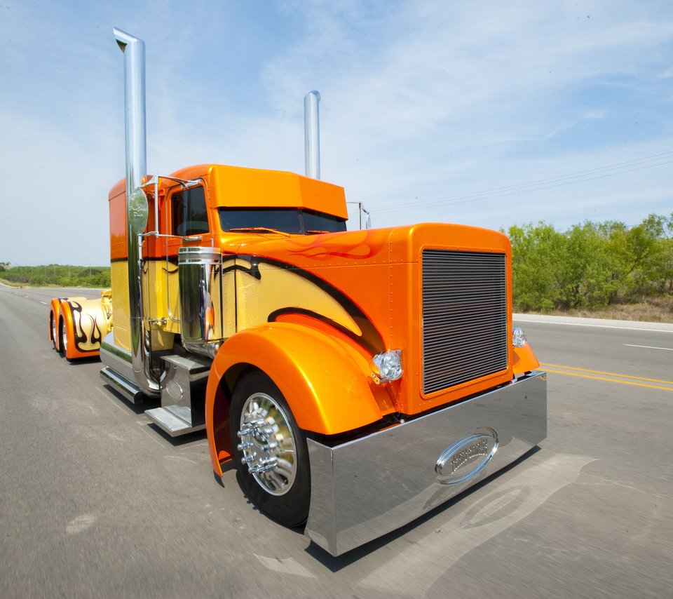 Обои дорога, лето, оранжевый, грузовик, road, summer, orange, truck разрешение 4256x2832 Загрузить