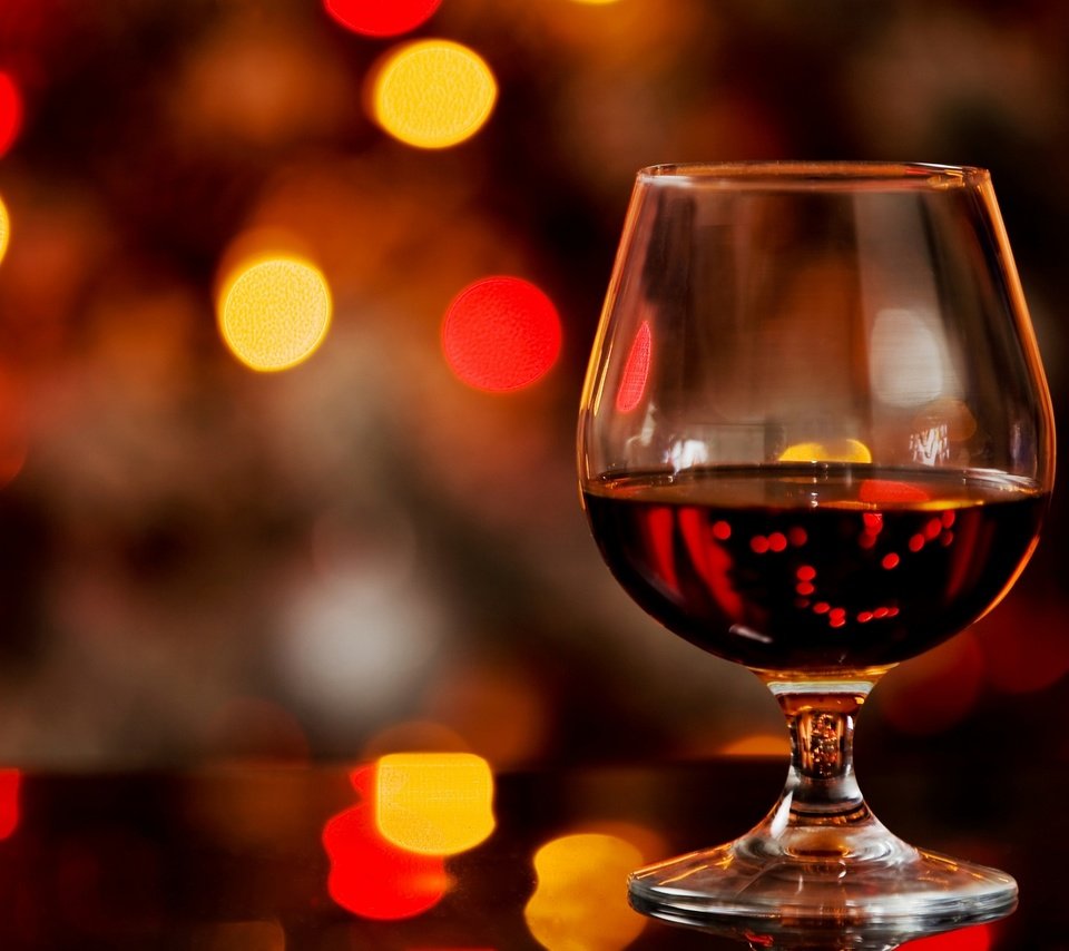 Обои бокал, алкоголь, коньяк, боке, cтекло, glass, alcohol, cognac, bokeh разрешение 2560x1600 Загрузить