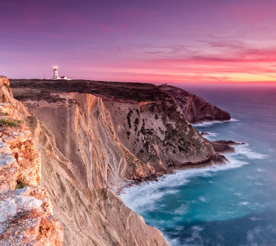 Обои небо, маяк, вечер, утес, скалы, природа, берег, закат, пейзаж, море, the sky, lighthouse, the evening, rock, rocks, nature, shore, sunset, landscape, sea разрешение 2048x1365 Загрузить