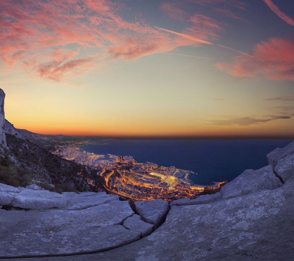 Обои огни, закат, море, панорама, город, монако, lights, sunset, sea, panorama, the city, monaco разрешение 2880x1800 Загрузить