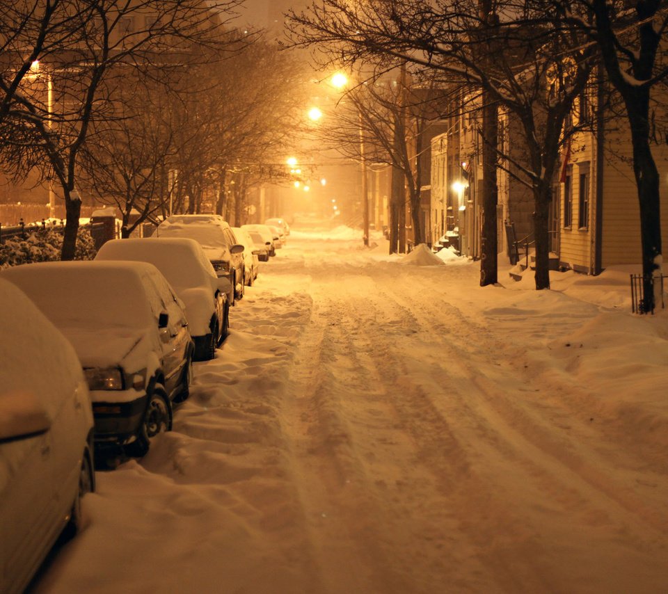 Обои дорога, авто, ночь, сша, деревья, нью-йорк, фонари, ноч, олбани, снег, нью - йорк, зима, город, дома, road, auto, night, usa, trees, new york, lights, albany, snow, winter, the city, home разрешение 1920x1200 Загрузить