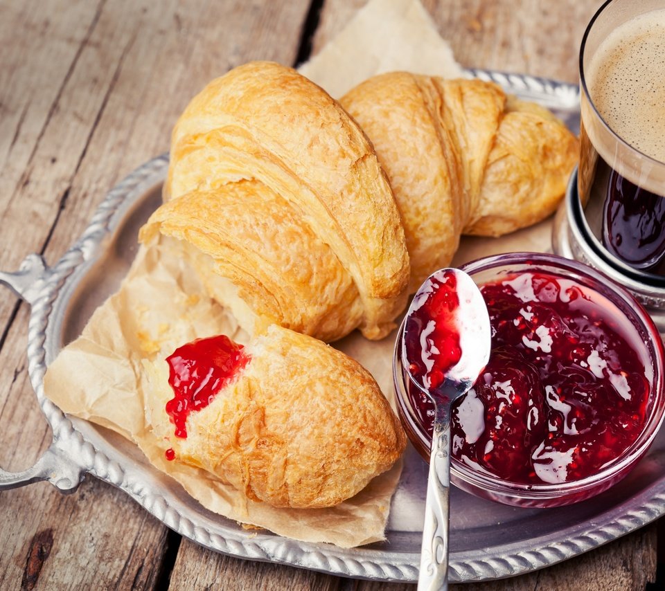 Обои кофе, выпечка, круасан, круассан, варенье, baking, coffee, cakes, croissant, jam разрешение 2880x1920 Загрузить