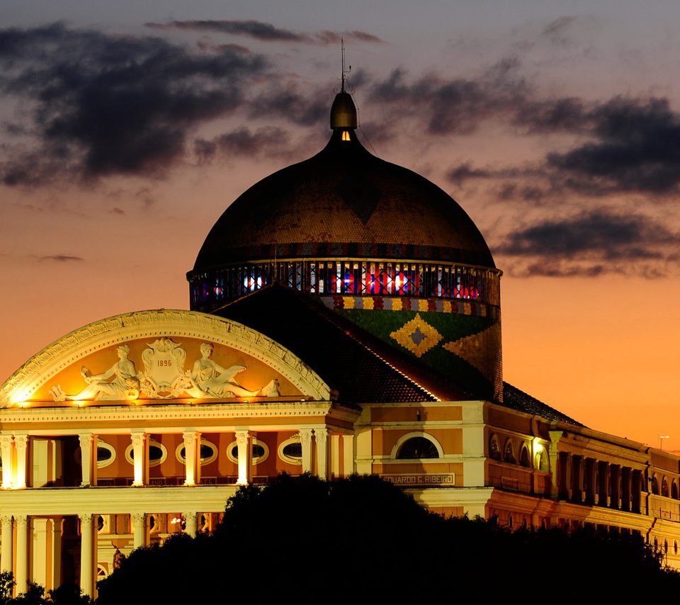 Обои ночь, огни, бразилия, зарево, театр, манаус, амазонас, night, lights, brazil, glow, theatre, manaus, amazonas разрешение 1920x1080 Загрузить