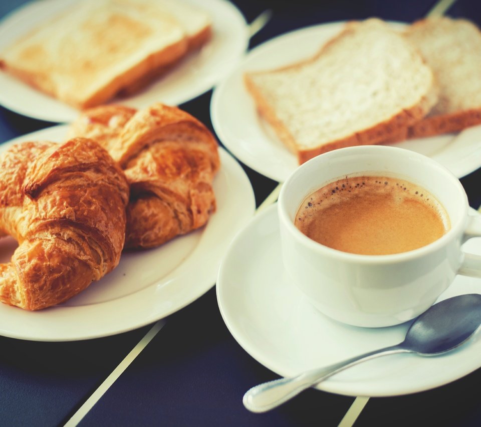 Обои кофе, булки, выпечка, круасан, круассаны, тосты, coffee, bread, cakes, croissant, croissants, toast разрешение 6120x4084 Загрузить