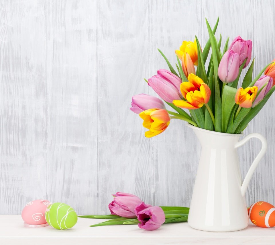 Обои цветы, зеленые пасхальные, довольная, тюльпаны, яйца крашеные, пасха, розовые тюльпаны, тульпаны,  цветы, глазунья, декорация, весенние, пинк, flowers, happy, tulips, the painted eggs, easter, pink tulips, eggs, decoration, spring, pink разрешение 5559x3666 Загрузить